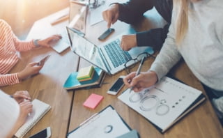 企画・デザイン、システム開発からインフラ構築・運用のイメージ