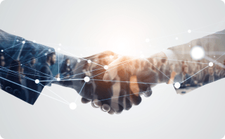 SaaSの機能を最大限に活用し、cloudpackの運用ノウハウで理想の運用環境を構築するイメージ